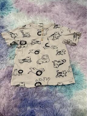 H&M 18 Month Old Animals Short Sleeve Shirt